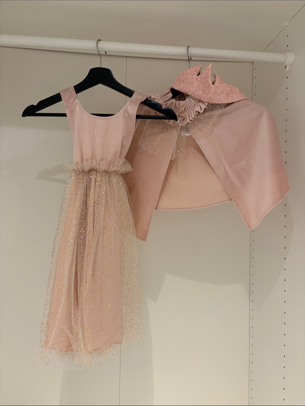 Zara - Girls Pink Sparkle Princess Costume Dress & Cape